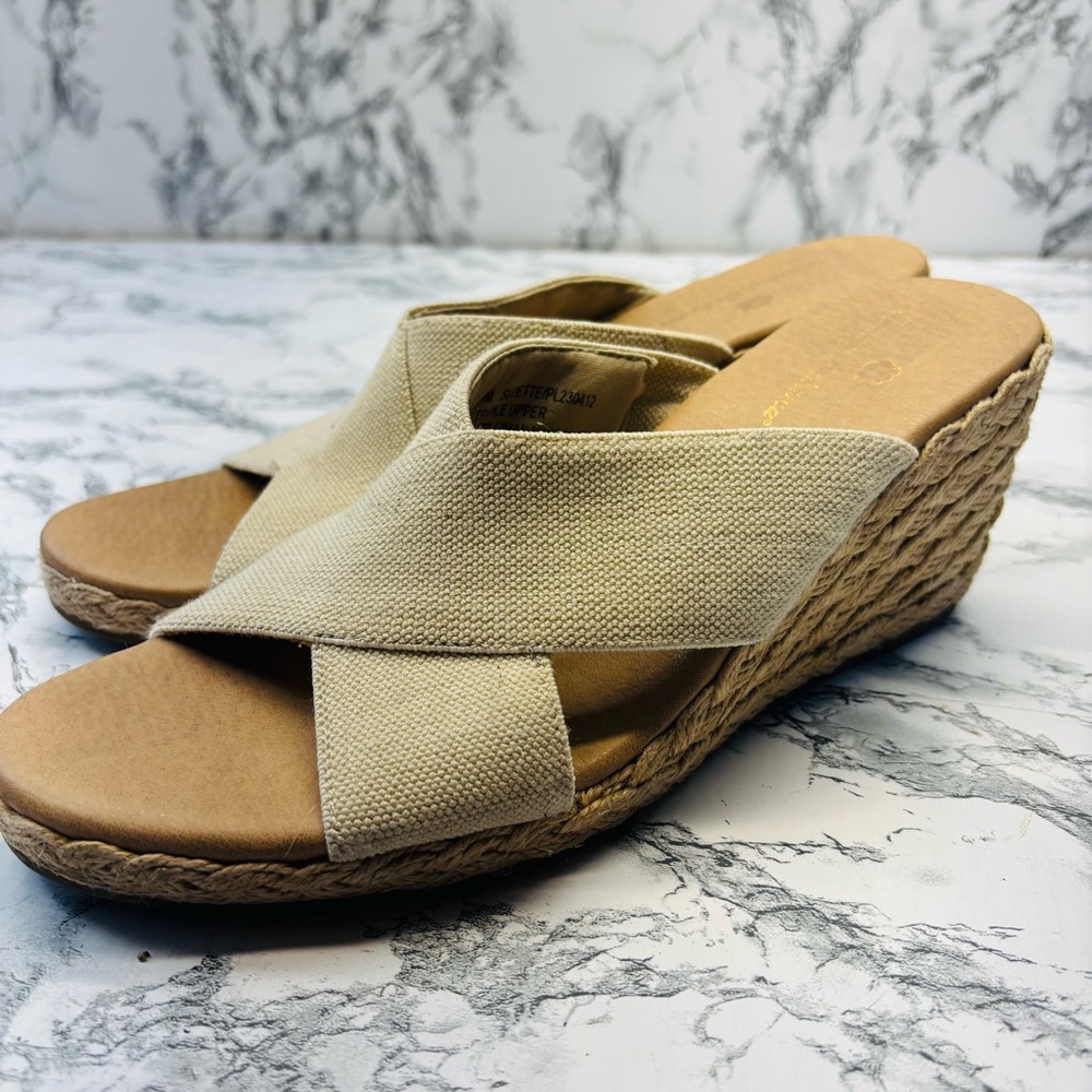 Tommy Bahama Suzette Tan Woven Wedge Espadrille Sandals size 9